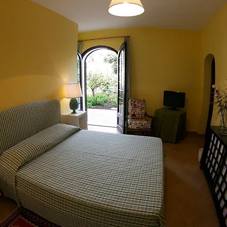 Bed & Breakfast La Pomelia